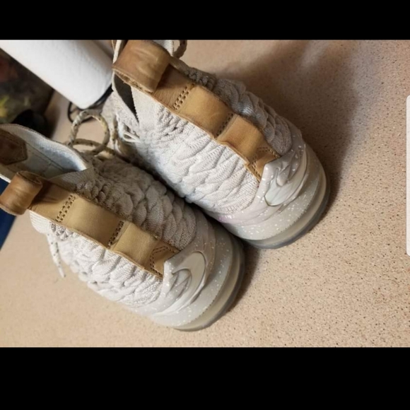 Lebron James ghost bball shoes - Picture 2 of 4